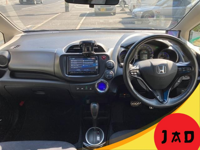 
								HONDA FIT RS 2012 SILVER AT HYBRID 2WD 1.5L full									