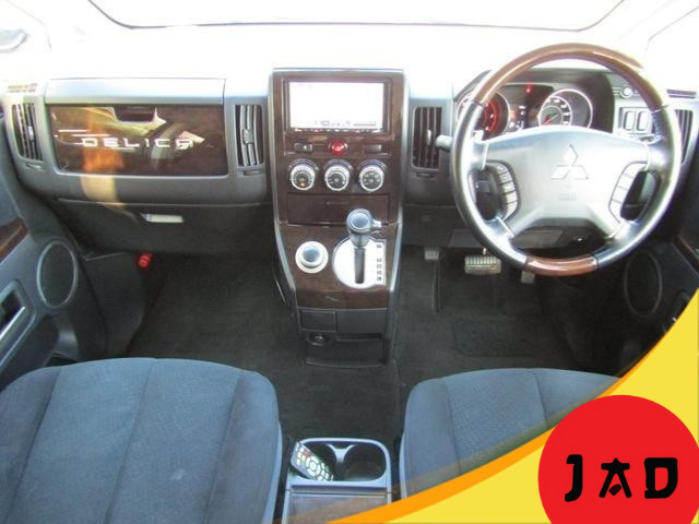 
								MITSUBISHI DELICA D:5 CHAMONIX 2017 AT 2.2L full									