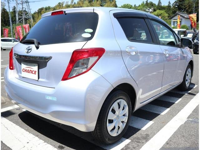 
								TOYOTA VITZ F SMILE EDITION full									