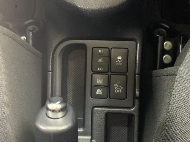 
								TOYOTA VITZ HYBRID U full									