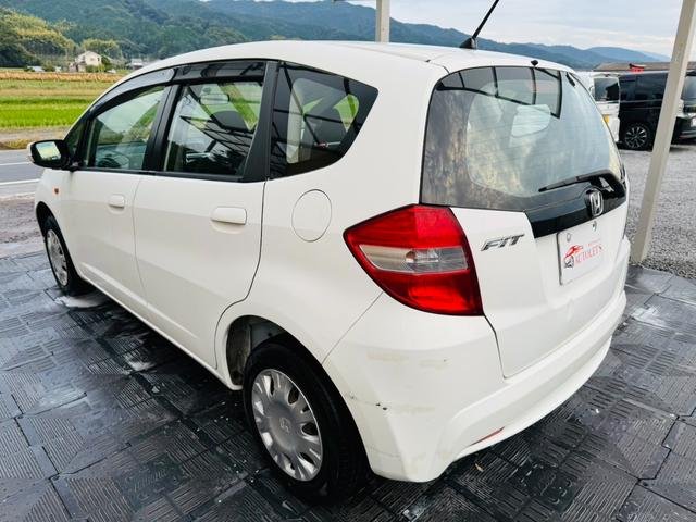 
								HONDA FIT G full									