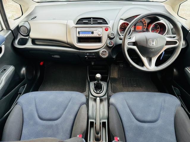 
								HONDA FIT G full									