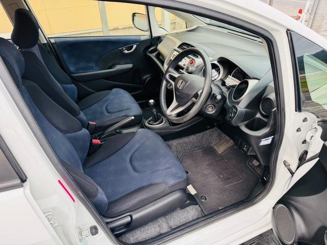 
								HONDA FIT G full									