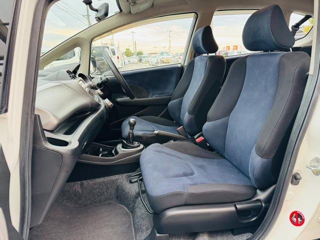 
								HONDA FIT G full									