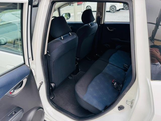 
								HONDA FIT G full									