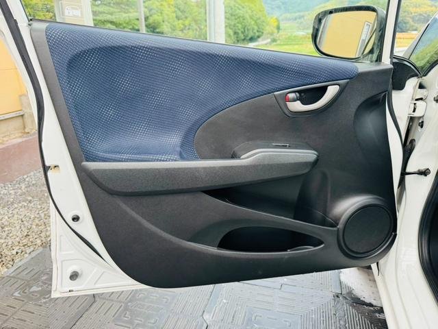 
								HONDA FIT G full									