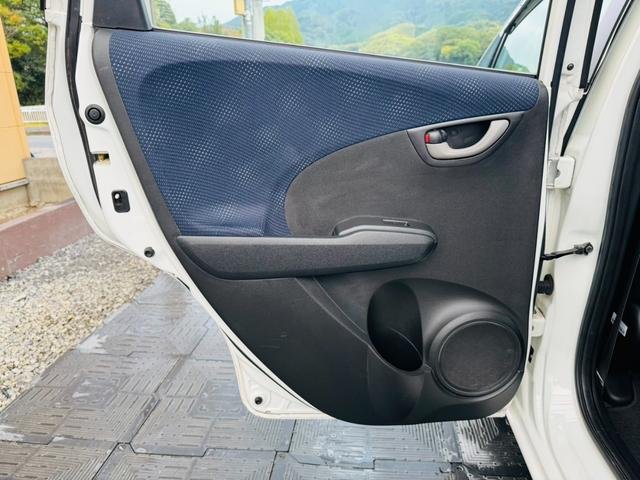 
								HONDA FIT G full									