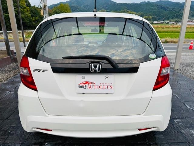 
								HONDA FIT G full									