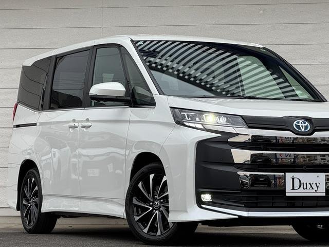 
								TOYOTA NOAH HYBRID full									