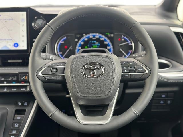 
								TOYOTA NOAH HYBRID full									