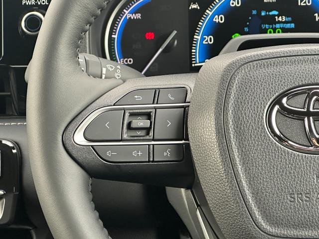 
								TOYOTA NOAH HYBRID full									