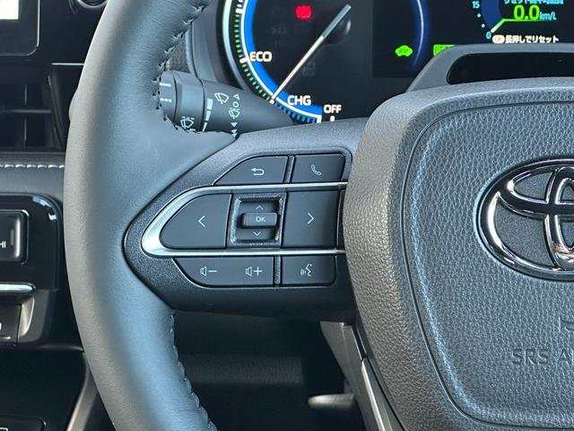
								TOYOTA NOAH HYBRID full									