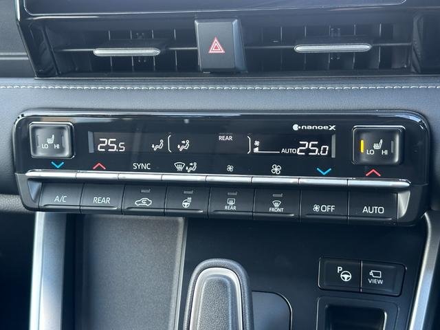 
								TOYOTA NOAH HYBRID full									