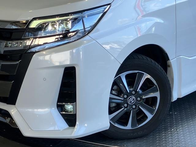 
								TOYOTA NOAH full									