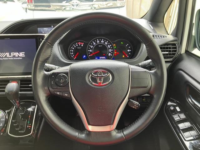 
								TOYOTA NOAH full									
