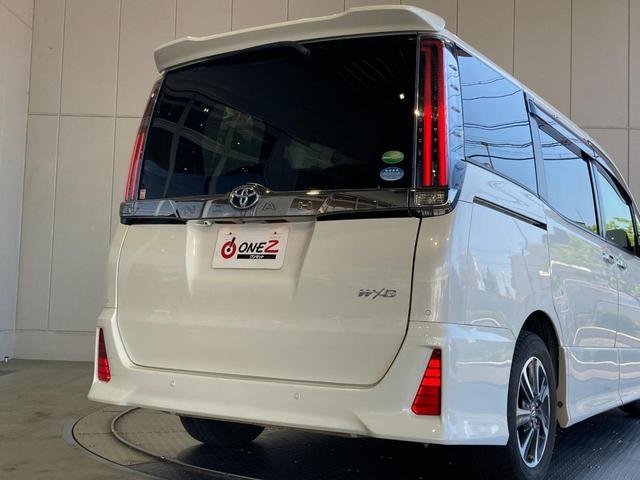 
								TOYOTA NOAH full									