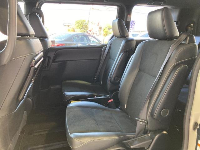 
								TOYOTA NOAH full									