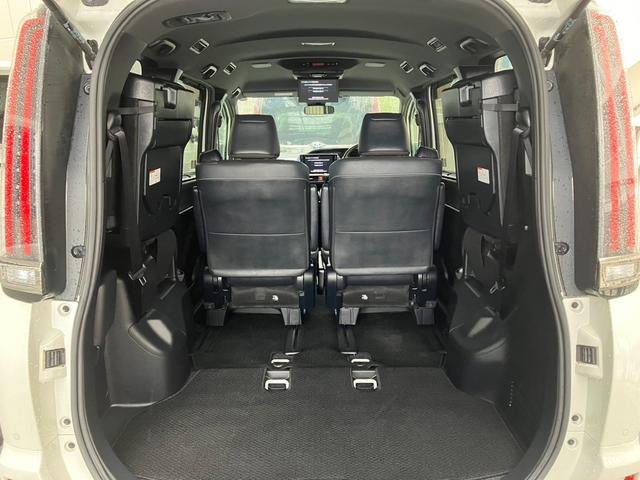 
								TOYOTA NOAH full									
