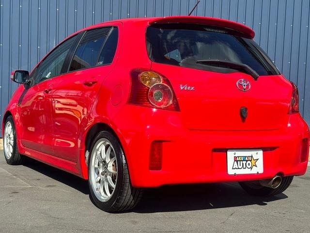 
								TOYOTA VITZ RS full									