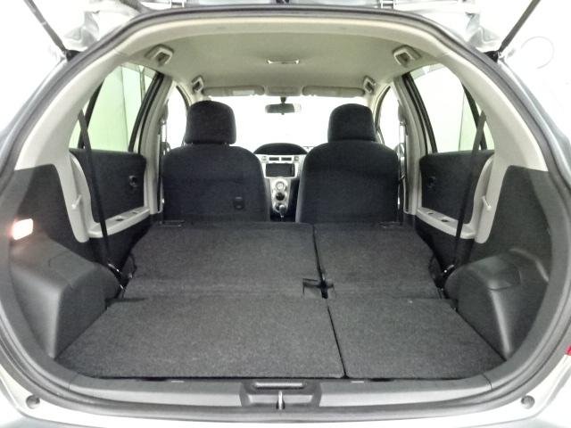 
								TOYOTA VITZ U full									