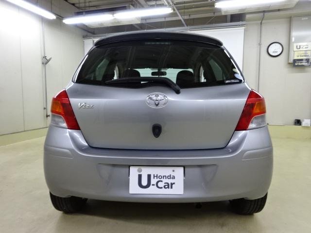 
								TOYOTA VITZ U full									