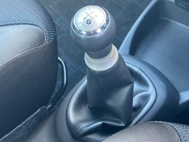 
								TOYOTA VITZ RS full									