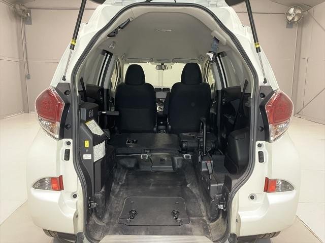
								TOYOTA RACTIS full									