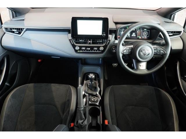 
								TOYOTA COROLLA full									