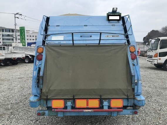 
								ISUZU FORWARD full									