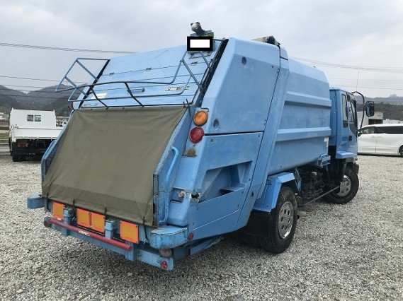 
								ISUZU FORWARD full									