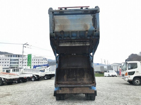 
								ISUZU FORWARD full									