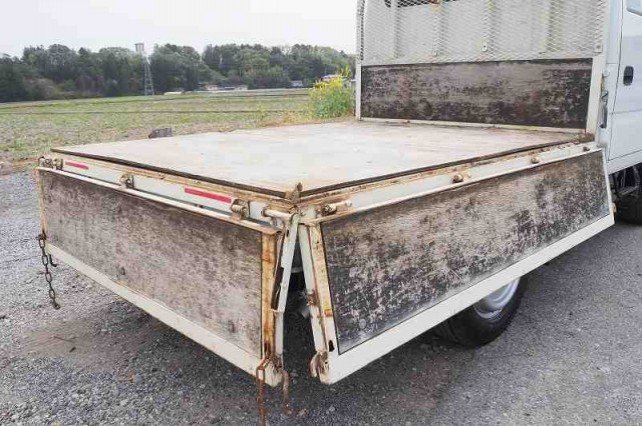 
								ISUZU ELF TRUCK full									