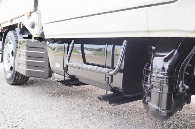
								ISUZU ELF TRUCK full									