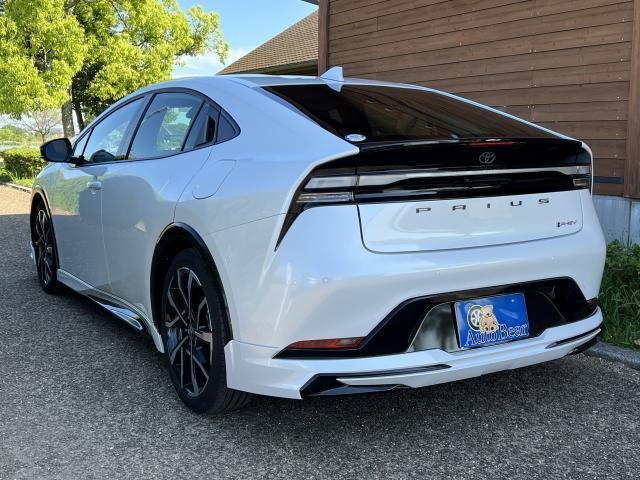 
								TOYOTA PRIUS full									