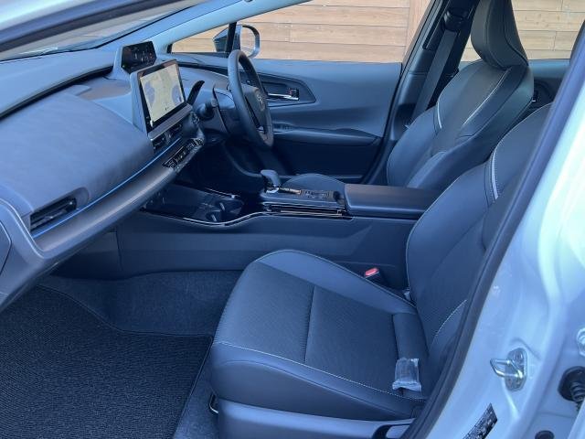 
								TOYOTA PRIUS full									