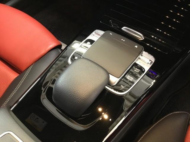 
								MERCEDES-BENZ CLA full									