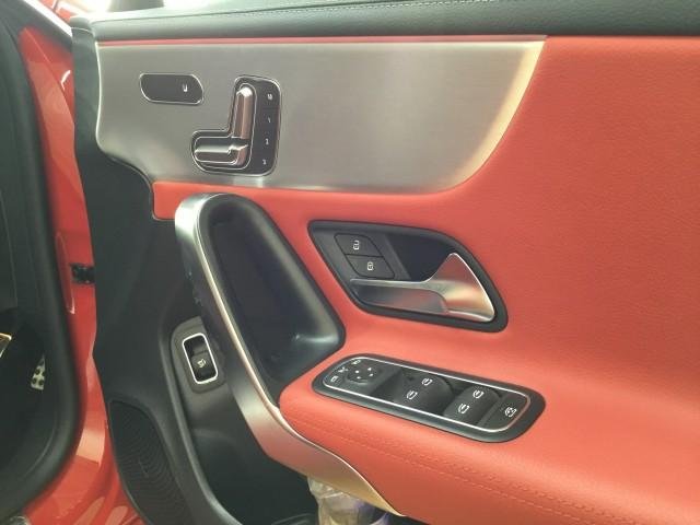 
								MERCEDES-BENZ CLA full									