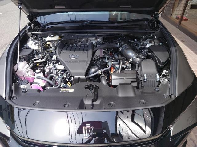 
								TOYOTA CROWN CROSSOVER full									