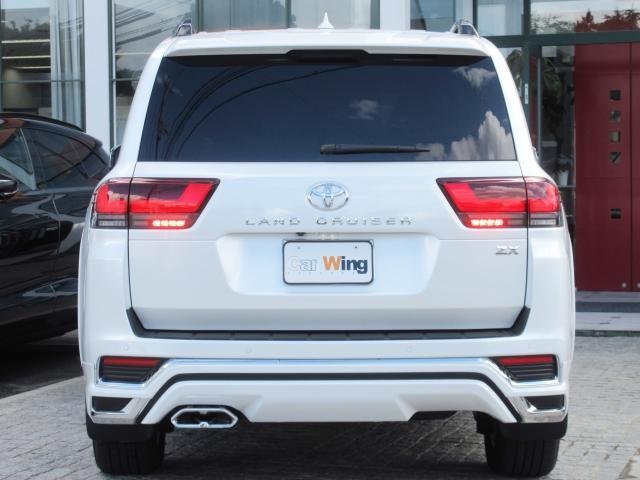 
								TOYOTA LAND CRUISER full									