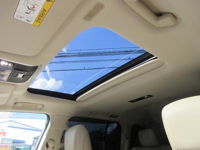 
								TOYOTA LAND CRUISER full									