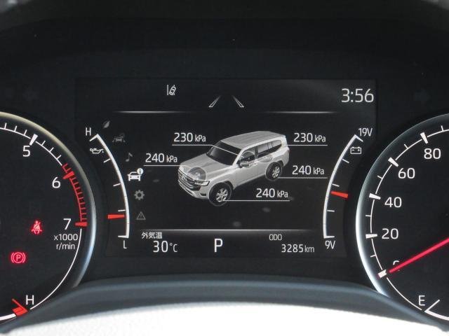 
								TOYOTA LAND CRUISER full									