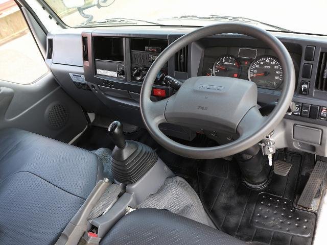
								ISUZU ELF TRUCK full									