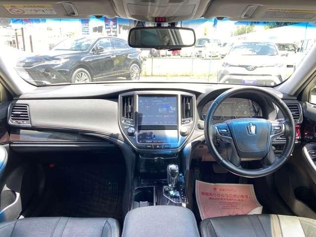 
								TOYOTA CROWN full									