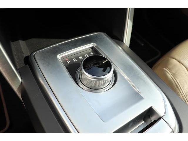 
								Land Rover full									