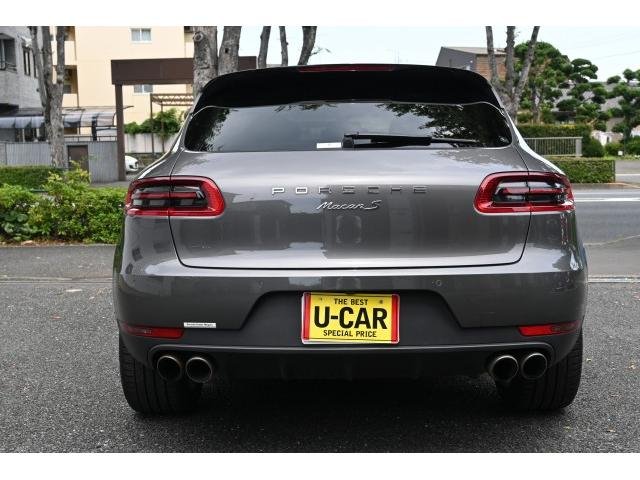 
								PORSCHE MACAN full									
