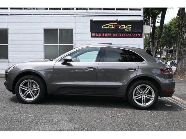 
								PORSCHE MACAN full									
