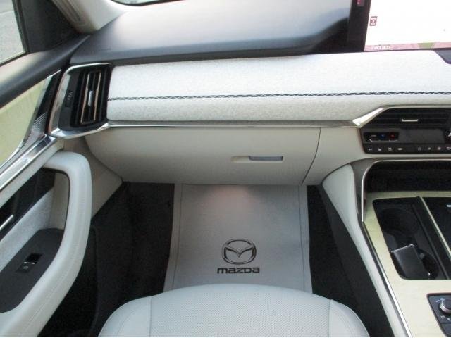 
								MAZDA CX-60 full									