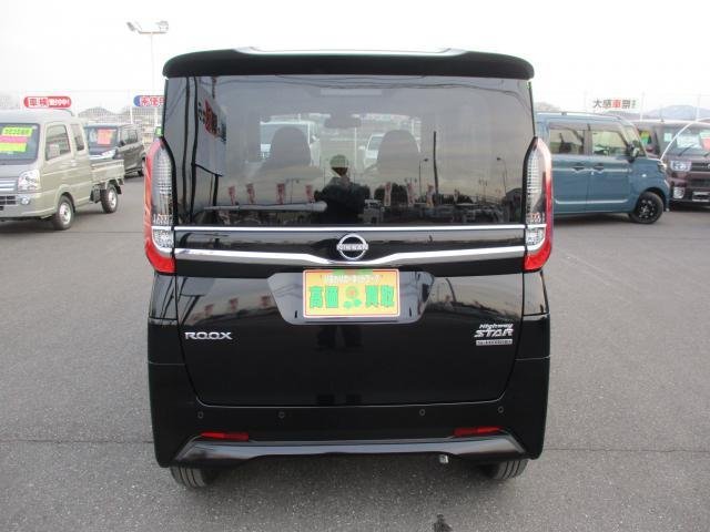 
								NISSAN ROOX full									