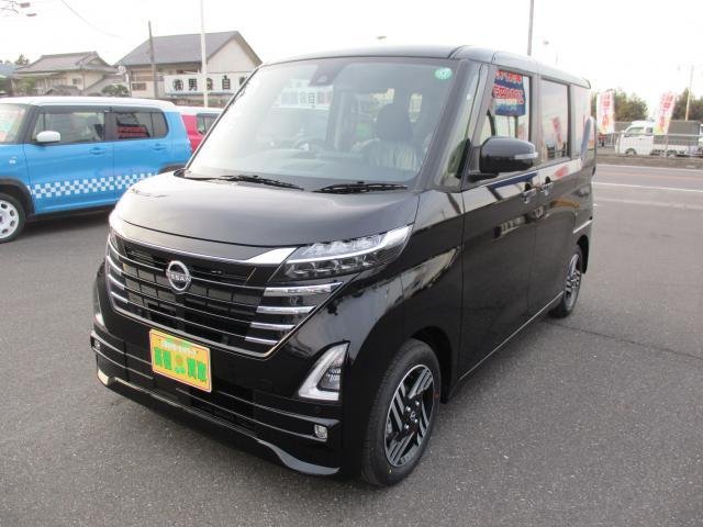 
								NISSAN ROOX full									