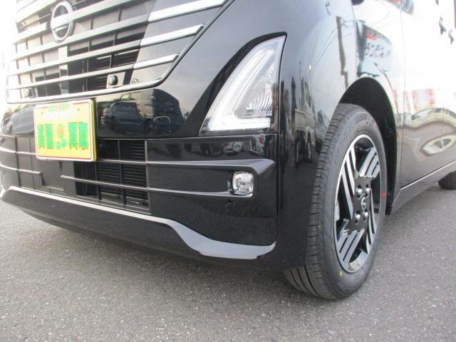 
								NISSAN ROOX full									